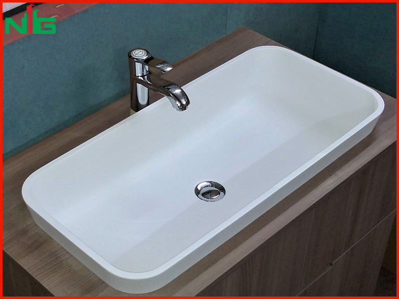 lavabo-american-standard-duoc-phu-lop-men-su-sang-bong-nhan-min