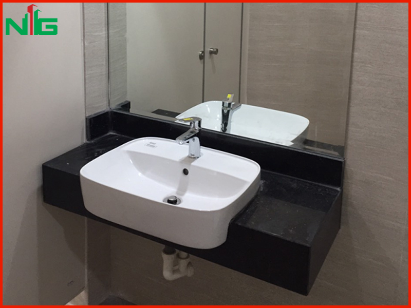 lavabo-voi-mau-trang-sang-trong-mang-tinh-tham-my-cao