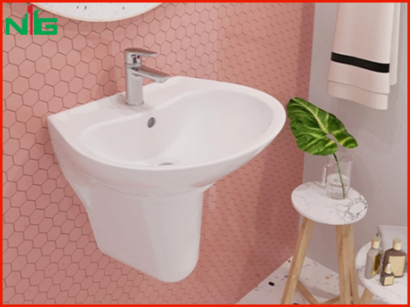 lavabo-treo-tuong-hinh-tron-phu-hop-voi-không-gian-phong-tam-nho