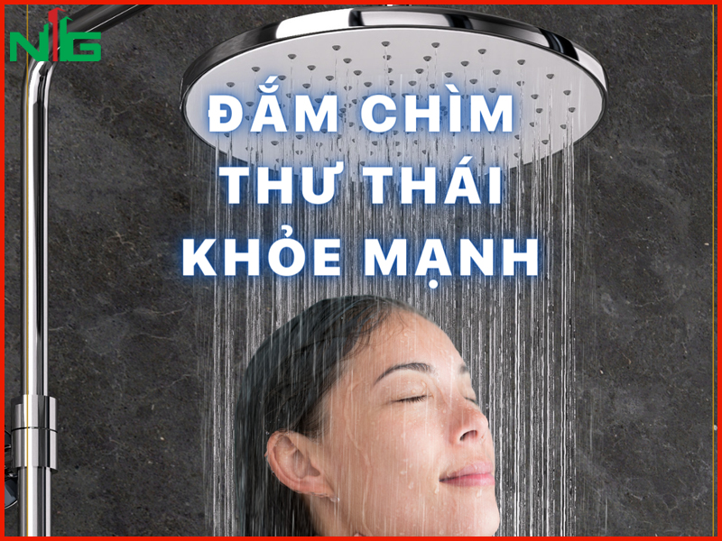dam-chim-trong-lan-nuoc-am-thoai-mai-sau-ngay-dai-lam-viec