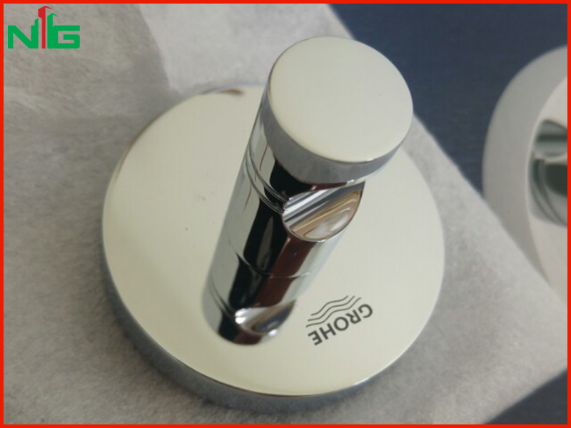 moc-treo-ao-duoc-lam-bang-chat-lieu-cao-cap
