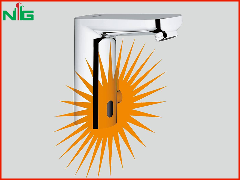 voi-lavabo-cam-ung-grohe-nhan-dien-tay-nguoi-dung-thong-qua-mat-cam-bien
