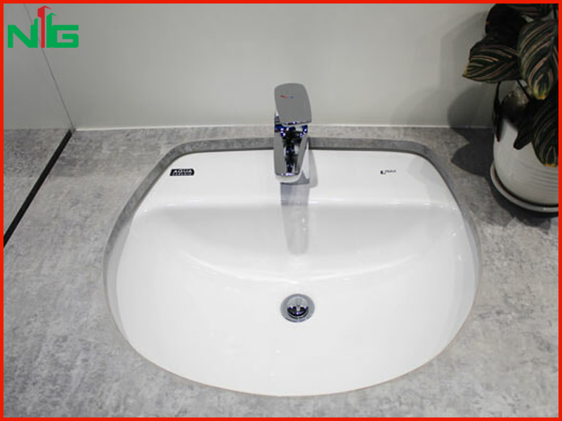 cong-nghe-trang-sang-aqua-ceramic-khang-khuan-be-mat