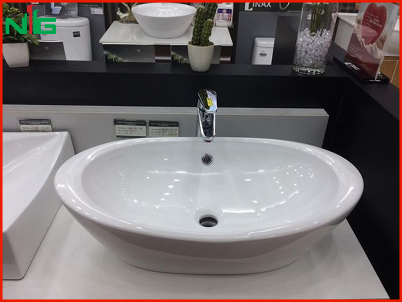 lavabo-dat-ban-inax-l-465v-co-thiet-ke-sang-trong