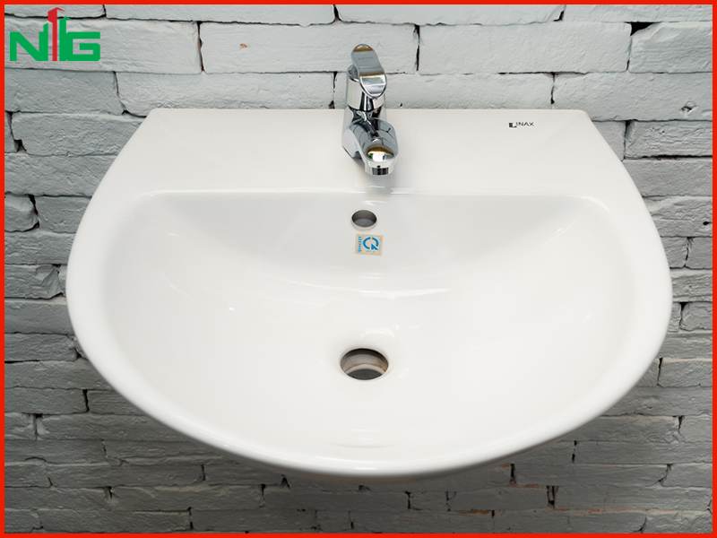 anh-thuc-te-lavabo-treo-tuong-inax-l-285v